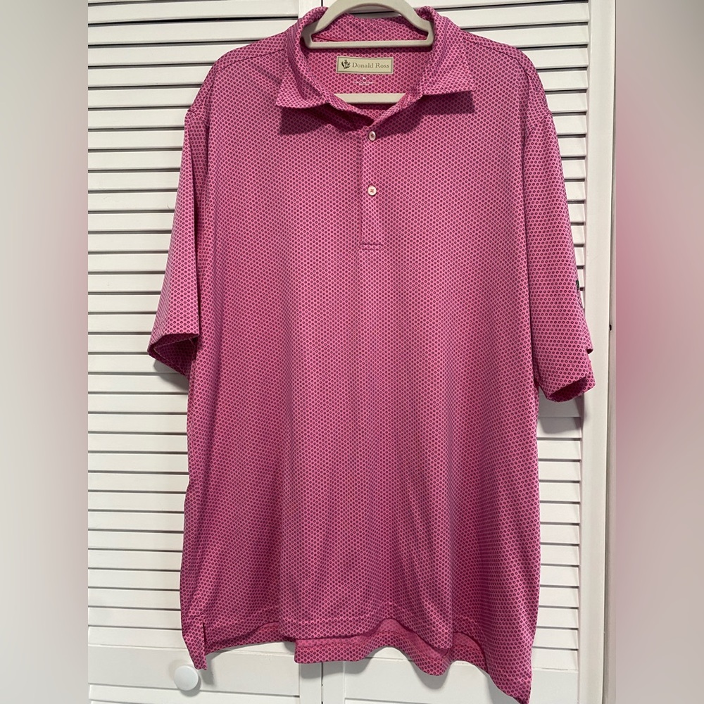 Donald Ross Men's X Large  Pink and Navy Geo Print Golf Polo Shirt